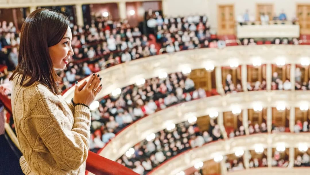 Filharmonia jak się ubrać: uniknij modowych faux pas na koncercie