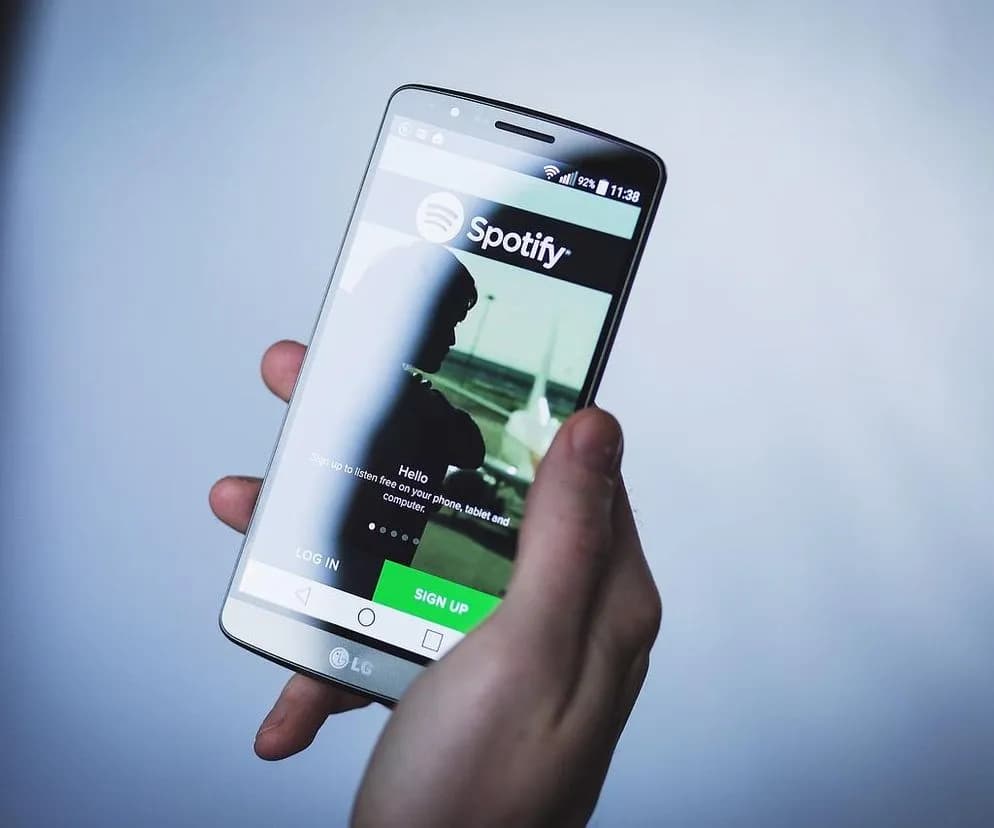 Spotify w Polsce od kiedy? Zaskakująca historia i rozwój platformy