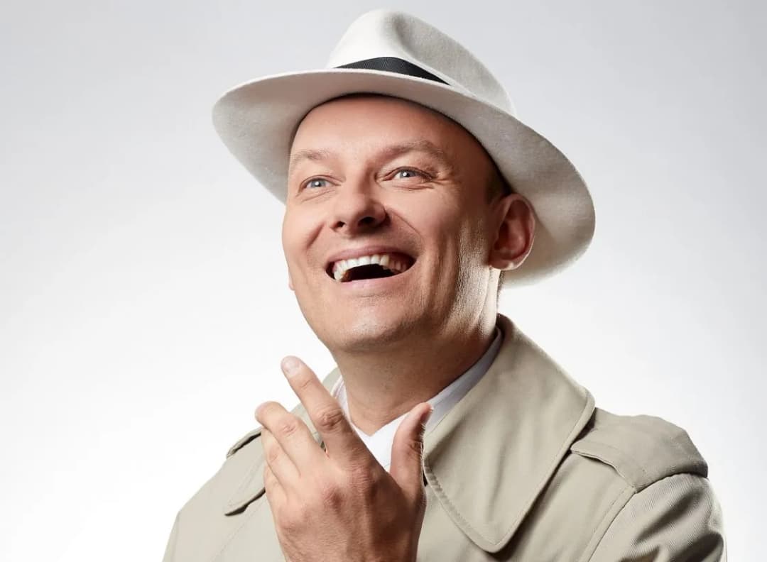 Adam Sobierajski tenor - biografia, osiągnięcia i niezwykłe występy